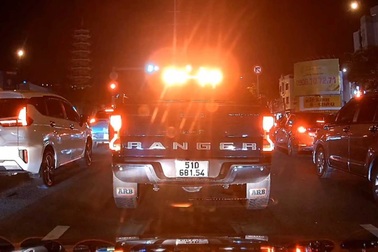 Ô tô có được phép độ thêm đèn công suất lớn?