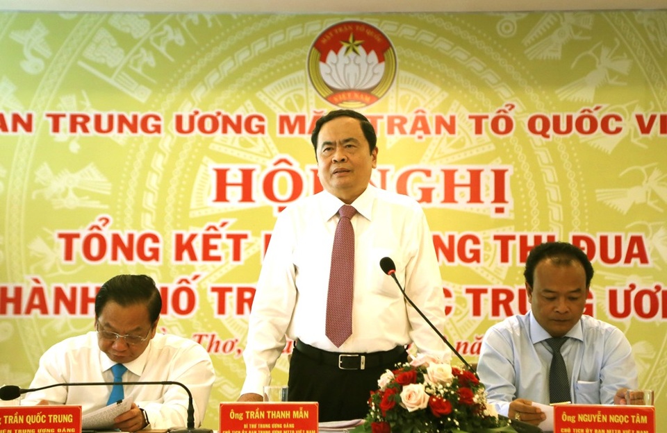 Ông Trần Thanh Mẫn: “Mỗi cán bộ Mặt trận phải luôn thuộc bài và làm đúng vai” - 2 Ông Trần Thanh Mẫn: “Mỗi cán bộ Mặt trận phải luôn thuộc bài và làm đúng vai” - 2