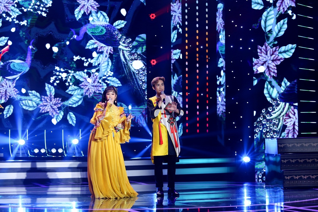 Danh ca Ngọc Sơn hài hước đối đáp khi được thí sinh khen đẹp trai - 4 Danh ca Ngọc Sơn hài hước đối đáp khi được thí sinh khen đẹp trai - 4