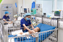 Liên tiếp trẻ bị rắn cắn nguy kịch, bác sĩ hướng dẫn sơ cứu nhanh nhất