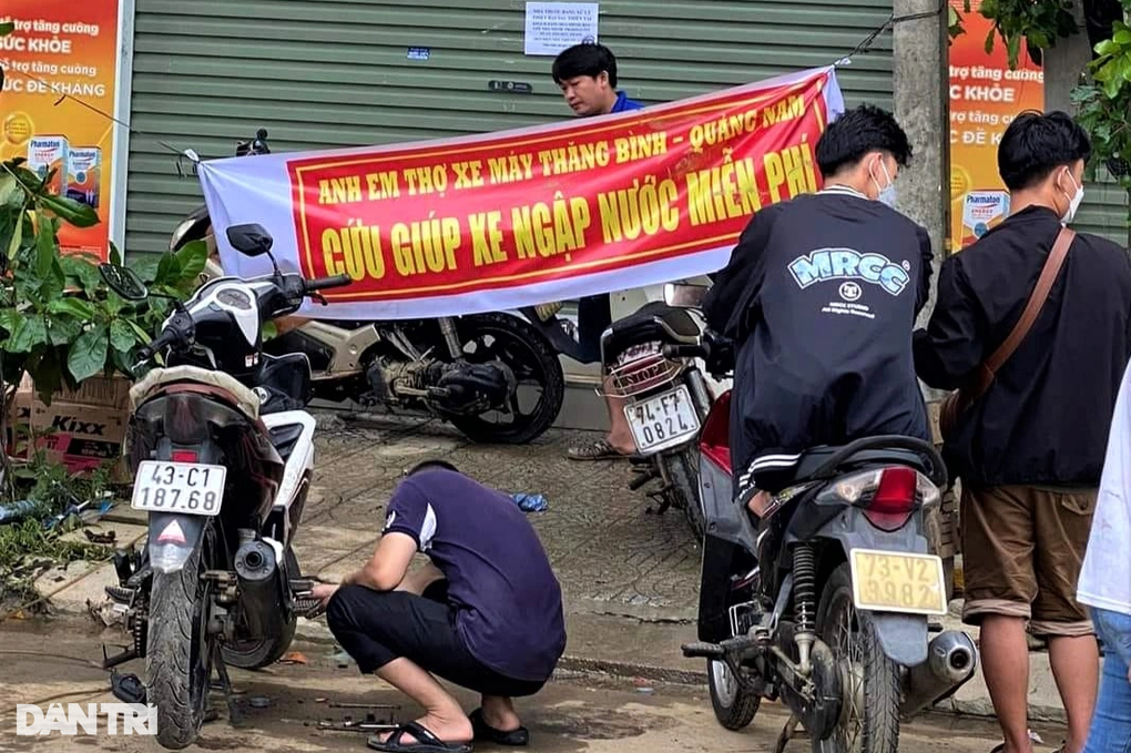 Thợ sửa xe Quảng Nam rủ nhau xuống núi giúp người Đà Nẵng - 5 Thợ sửa xe Quảng Nam rủ nhau xuống núi giúp người Đà Nẵng - 5