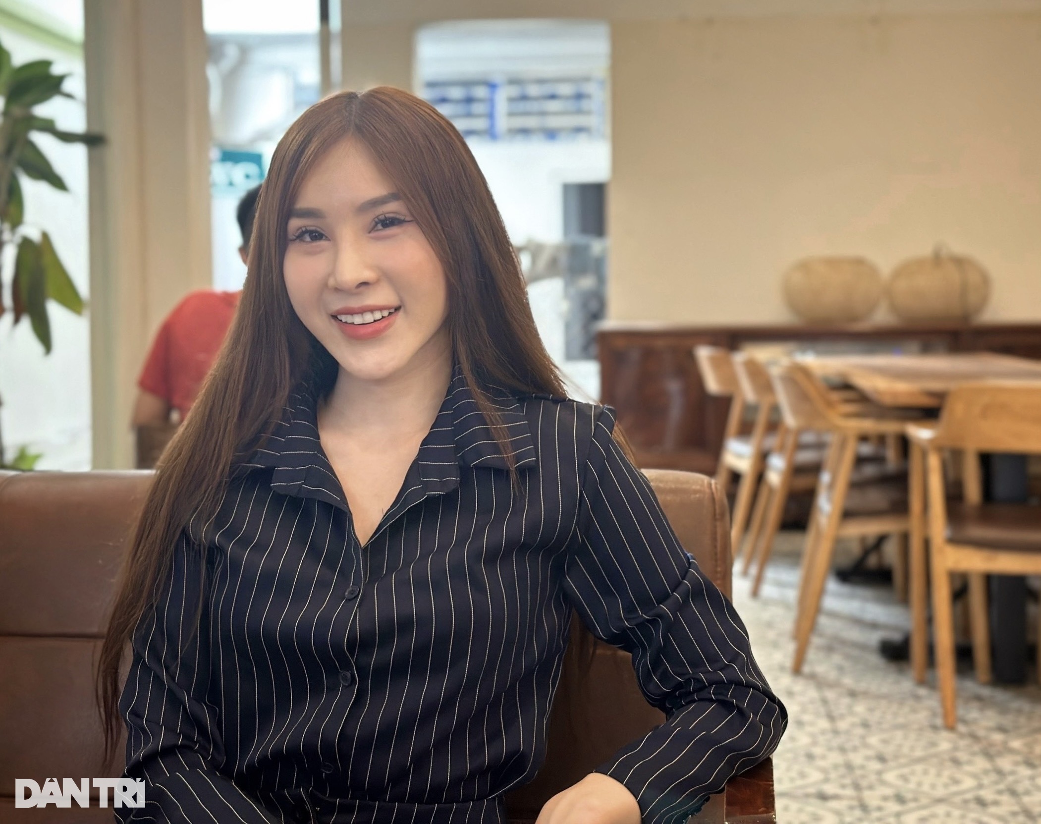 Nữ DJ miền Tây mặc áo dài chơi nhạc gây sốt, kể góc khuất sống về đêm - 9 Nữ DJ miền Tây mặc áo dài chơi nhạc gây sốt, kể góc khuất sống về đêm - 9
