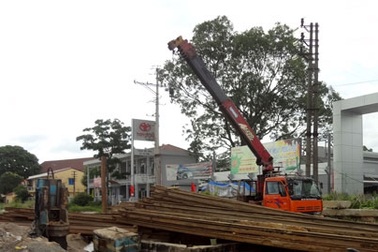 Đốc thúc “con đường đau khổ” về đích trong tháng 10