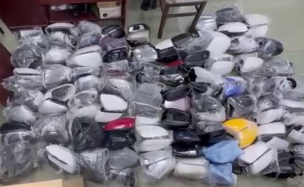 Hai cặp tình nhân chuyên đi trộm gương ô tô ban đêm ở TPHCM - 2 Hai cặp tình nhân chuyên đi trộm gương ô tô ban đêm ở TPHCM - 2