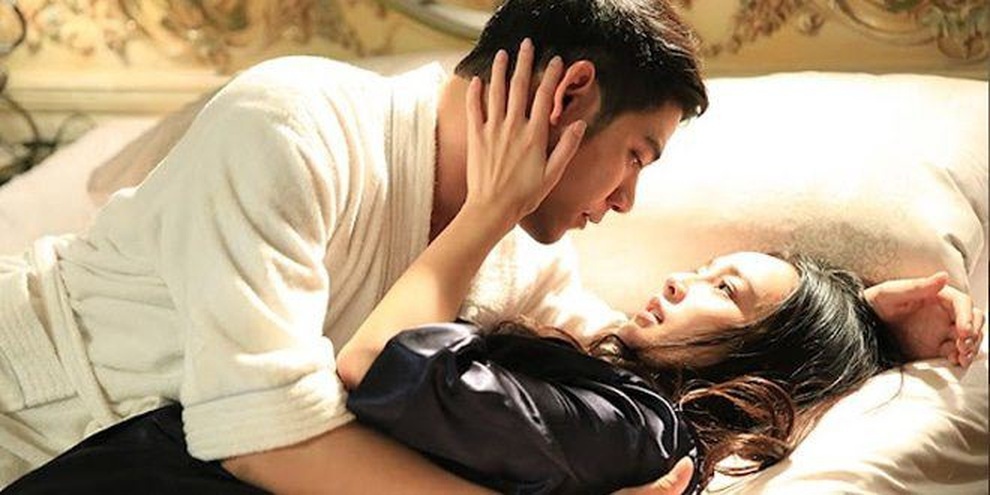 Một lần “trót dại” với em trai hàng xóm, ngày nào cậu ấy cũng tìm tôi ăn vạ - 1