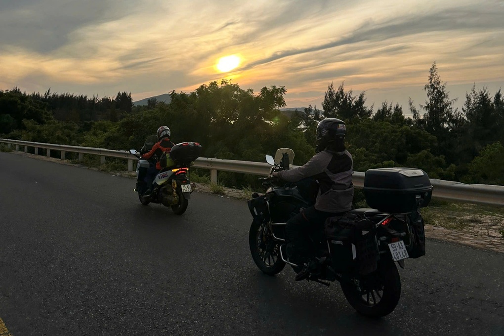 Lời “xin tiền đi chơi” gây sốc và chuyến từ thiện 1 tỷ đồng ở Điện Biên - 3 Lời “xin tiền đi chơi” gây sốc và chuyến từ thiện 1 tỷ đồng ở Điện Biên - 3