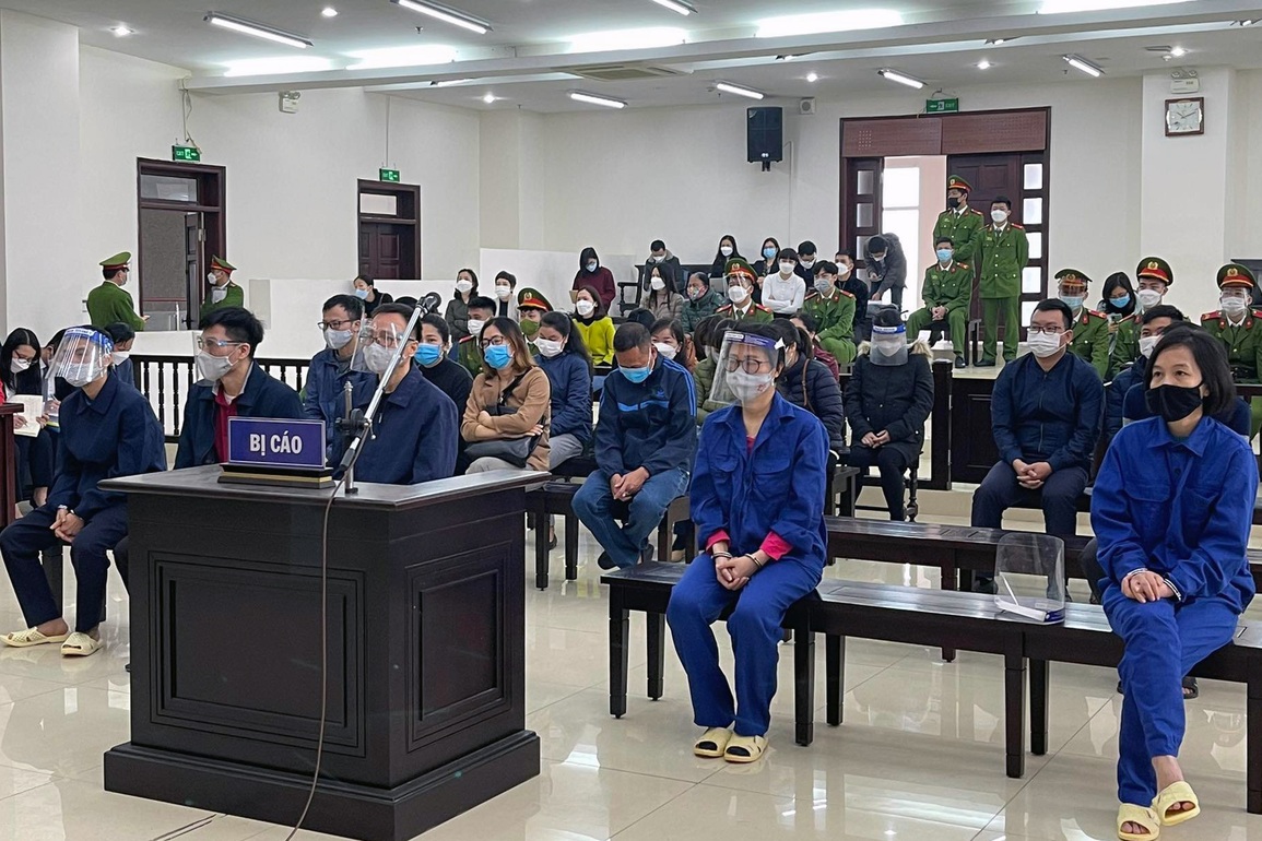 Trả hồ sơ vụ nữ quái lừa hơn 430 tỷ đồng của 3 ngân hàng - 1 Trả hồ sơ vụ nữ quái lừa hơn 430 tỷ đồng của 3 ngân hàng - 1