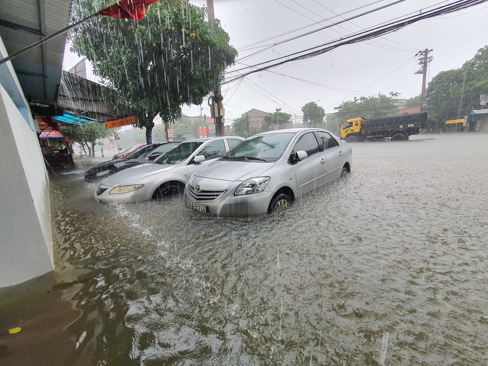 Hà Tĩnh đang gánh chịu trận lũ lụt lớn nhất trong 50 năm qua? - 9 Hà Tĩnh đang gánh chịu trận lũ lụt lớn nhất trong 50 năm qua? - 9