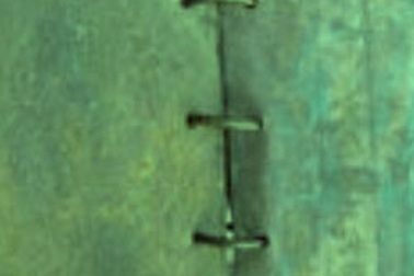 Phát hiện cuốn sách cổ bằng đồng thời Nguyễn