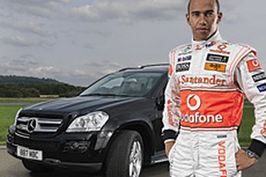 Lewis Hamilton dùng xe Mercedes GL320 CDI 