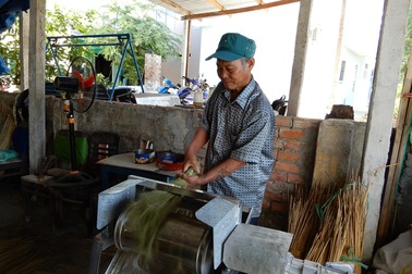 Làm giàu từ chổi đót