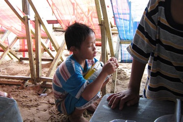 Đớm đậu phộng và nỗi khao khát được đến trường 