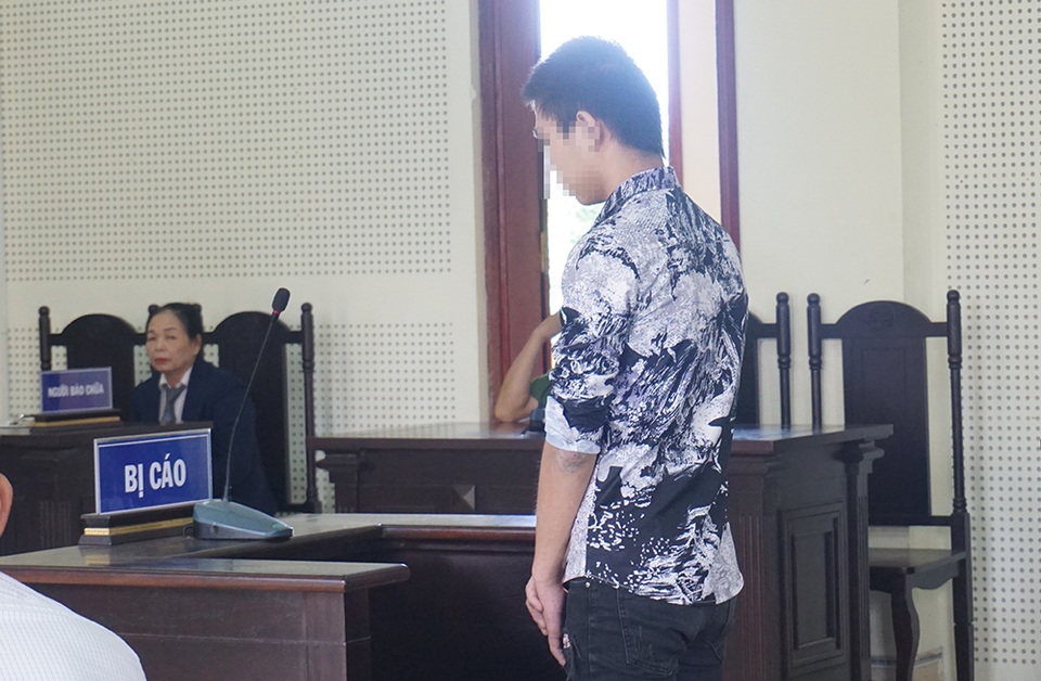 Nam sinh lớp 11 sát hại cháu bé 5 tuổi trong rừng lĩnh án - 1 Nam sinh lớp 11 sát hại cháu bé 5 tuổi trong rừng lĩnh án - 1