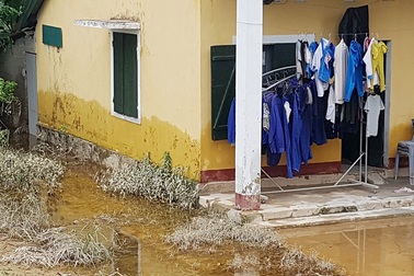 Công trình của Bộ Chỉ huy Quân sự tỉnh Thừa Thiên Huế gây ngập lụt đường sắt Bắc Nam!