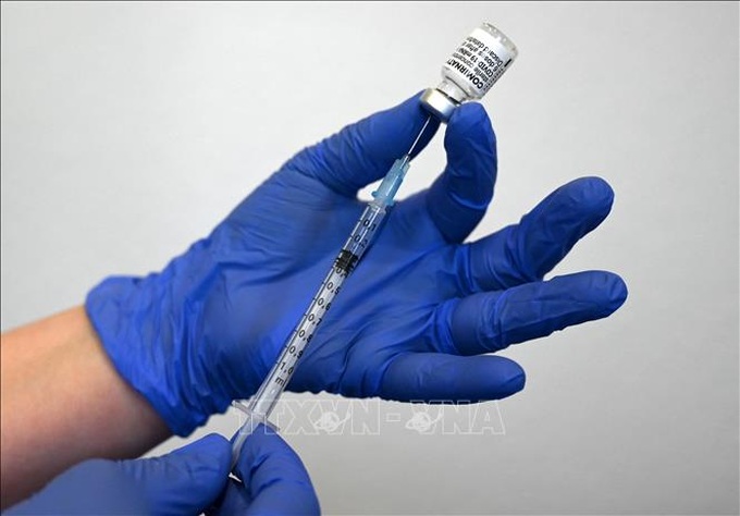 Vaccine phòng Covid-19 của hãng dược Pfizer/BioNTech. Ảnh: AFP/TTXVN
