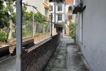 Dân xây tường chắn lối đi chung ở Hà Nội, phường có được cưỡng chế tháo dỡ?