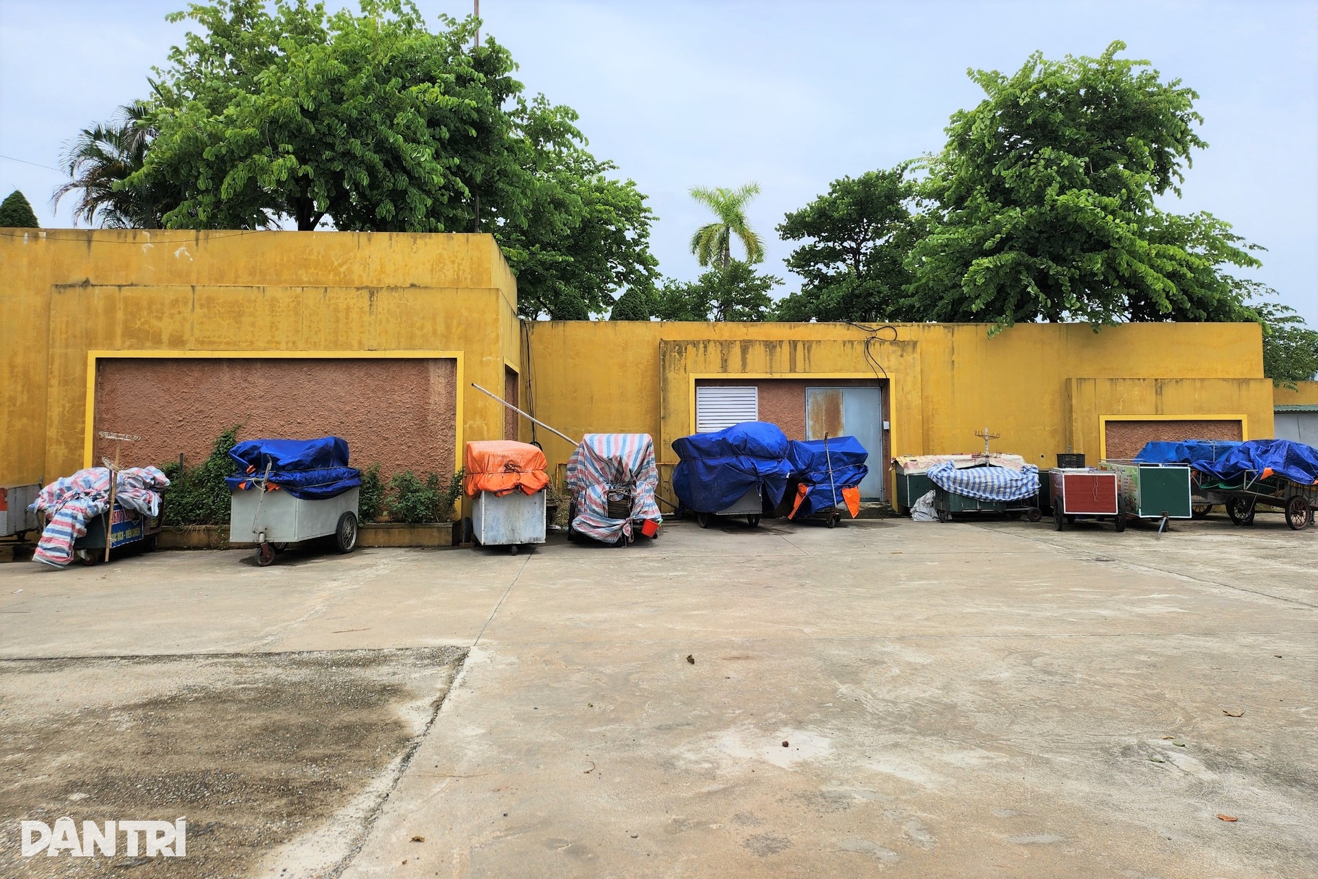 Quảng trường 250 tỷ biểu tượng văn hóa ở Hòa Bình xuống cấp nghiêm trọng - 11 Quảng trường 250 tỷ biểu tượng văn hóa ở Hòa Bình xuống cấp nghiêm trọng - 11