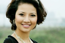 Hoa hậu Trần Thị Quỳnh hạnh phúc với thiên chức làm mẹ