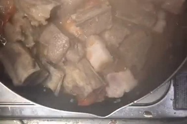 Video dạy nấu món sườn dấm chua ngọt đạt gần 4 triệu view của Anh Tú