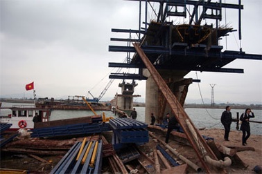 “Cầu Quảng Hải phải hoàn thành trước mùa mưa lũ”