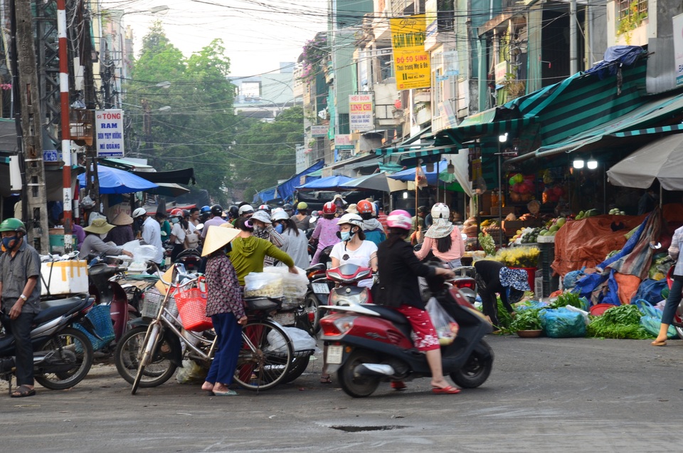 Sáng đầu tiên thực hiện cách ly xã hội - 26 Sáng đầu tiên thực hiện cách ly xã hội - 26