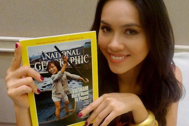 Khám phá những món quà trong hành lý của Hoàng My