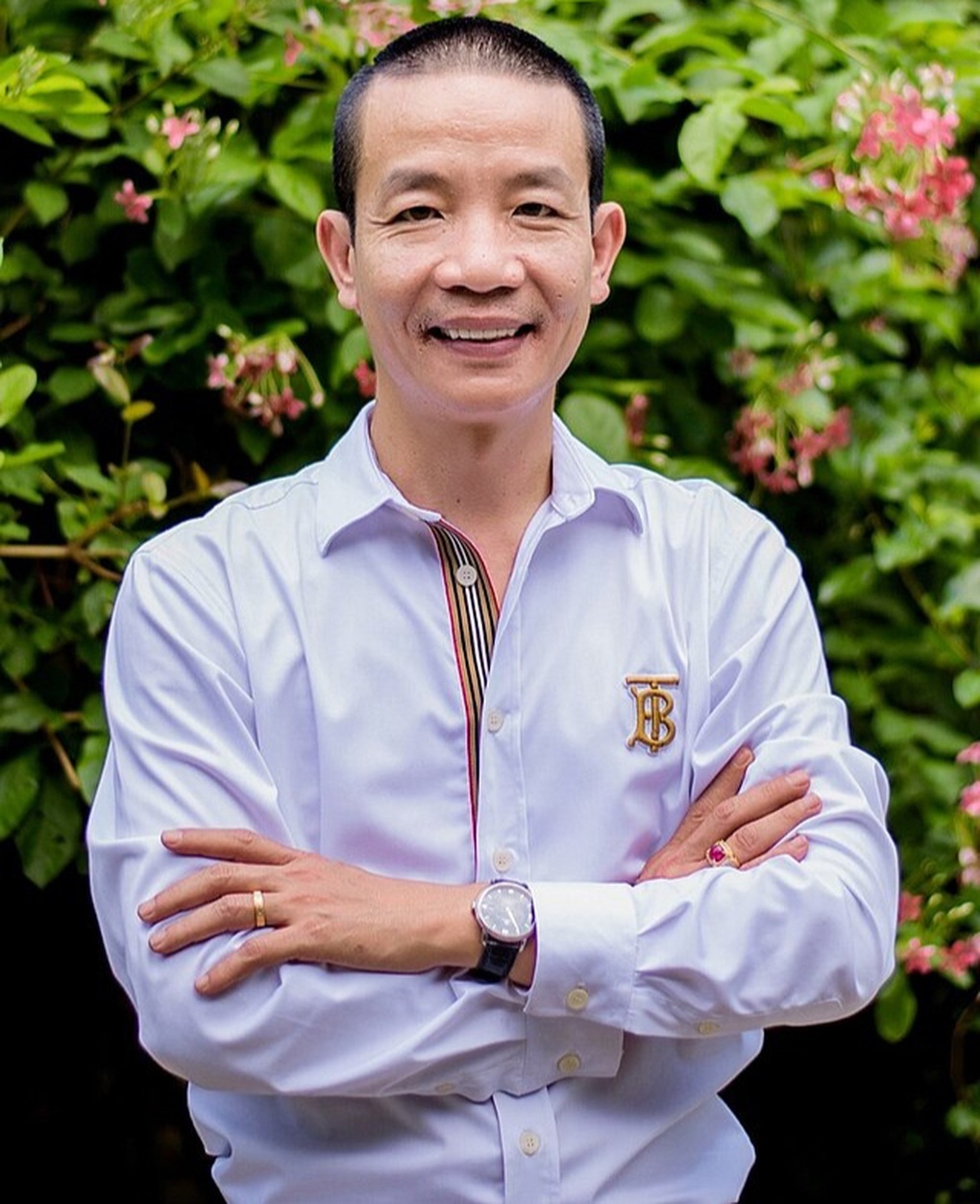 Bức chân dung nội tâm và cá tính thơ độc đáo trong Hỗn độn và khu vườn - 2 Bức chân dung nội tâm và cá tính thơ độc đáo trong Hỗn độn và khu vườn - 2