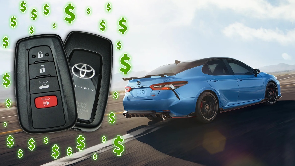 Người dùng Toyota sẽ phải trả phí hàng tháng hoặc hàng năm nếu muốn sử dụng tính năng khởi động xe từ xa bằng chìa khóa thông minh (Ảnh minh họa: The Drive). Người dùng Toyota sẽ phải trả phí hàng tháng hoặc hàng năm nếu muốn sử dụng tính năng khởi động xe từ xa bằng chìa khóa thông minh (Ảnh minh họa: The Drive).