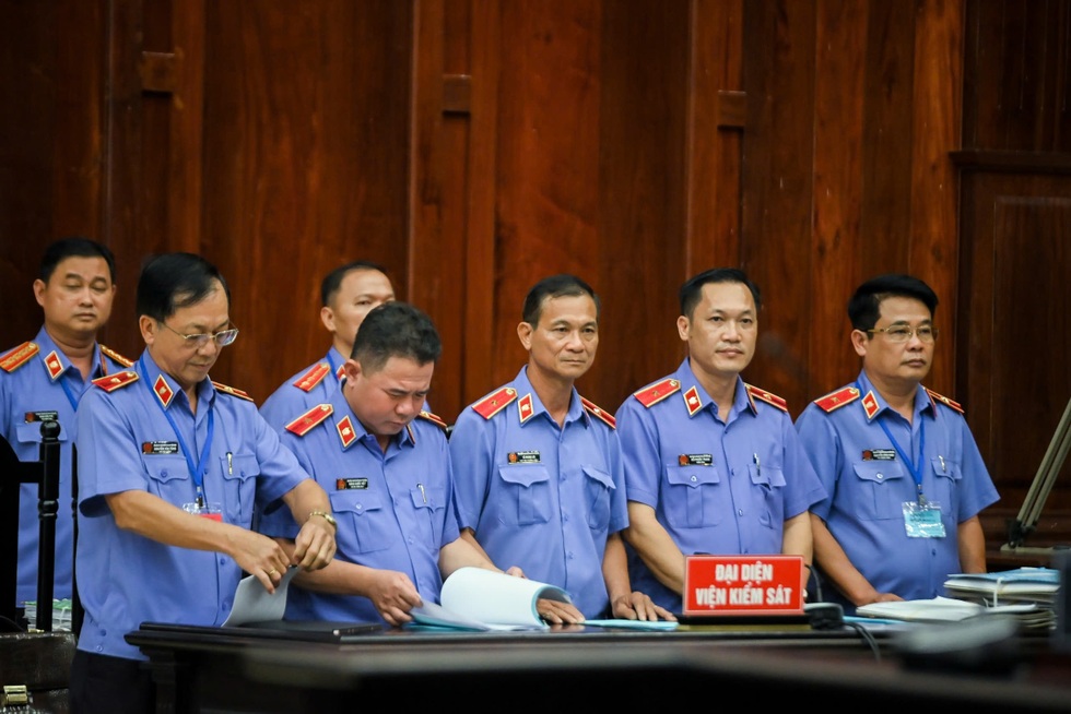 Bà Trương Mỹ Lan cần nộp lại bao nhiêu tiền để có thể thoát án tử hình? - 1 Bà Trương Mỹ Lan cần nộp lại bao nhiêu tiền để có thể thoát án tử hình? - 1