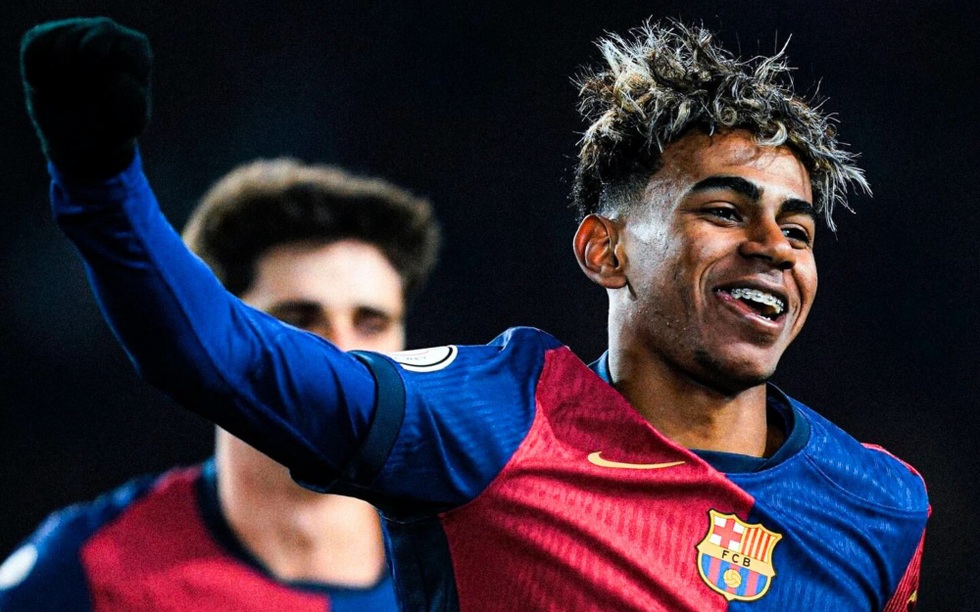 Champions League: Lời nguyền tàn nhẫn, cậu bé 17 tuổi khuynh đảo túc cầu - 4