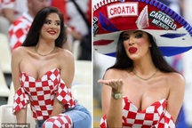 "Fan nữ nóng bỏng nhất" thổi nụ hôn gió từ giã giấc mơ World Cup