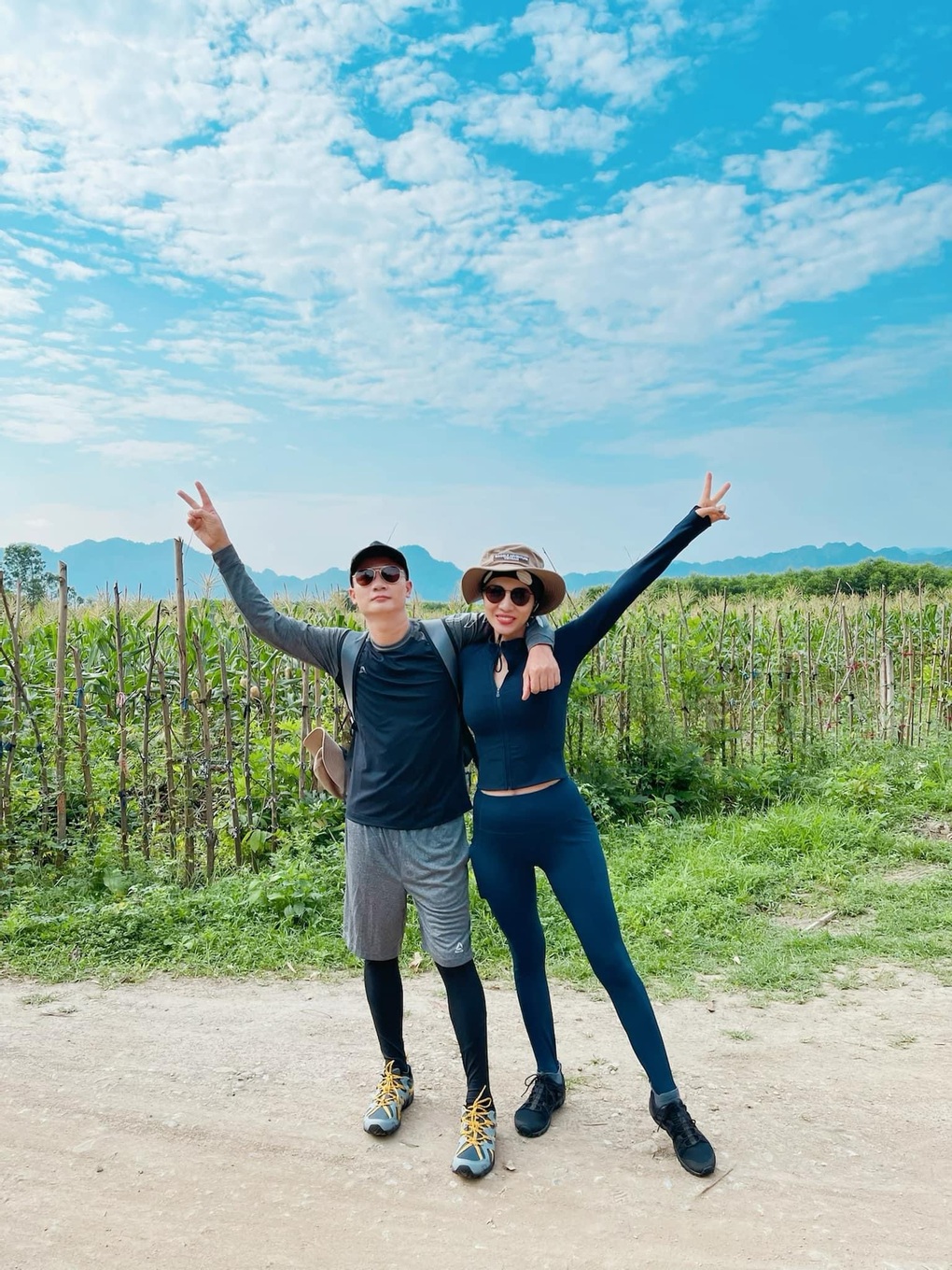 Hoàng Bách và vợ siêu mẫu: 17 năm mặn nồng, chồng triệt sản để vợ đỡ vất vả - 5