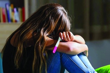 Hàng nghìn ca "trẻ em sinh ra trẻ em": Yêu vội, cưới sớm và những bà mẹ nhí