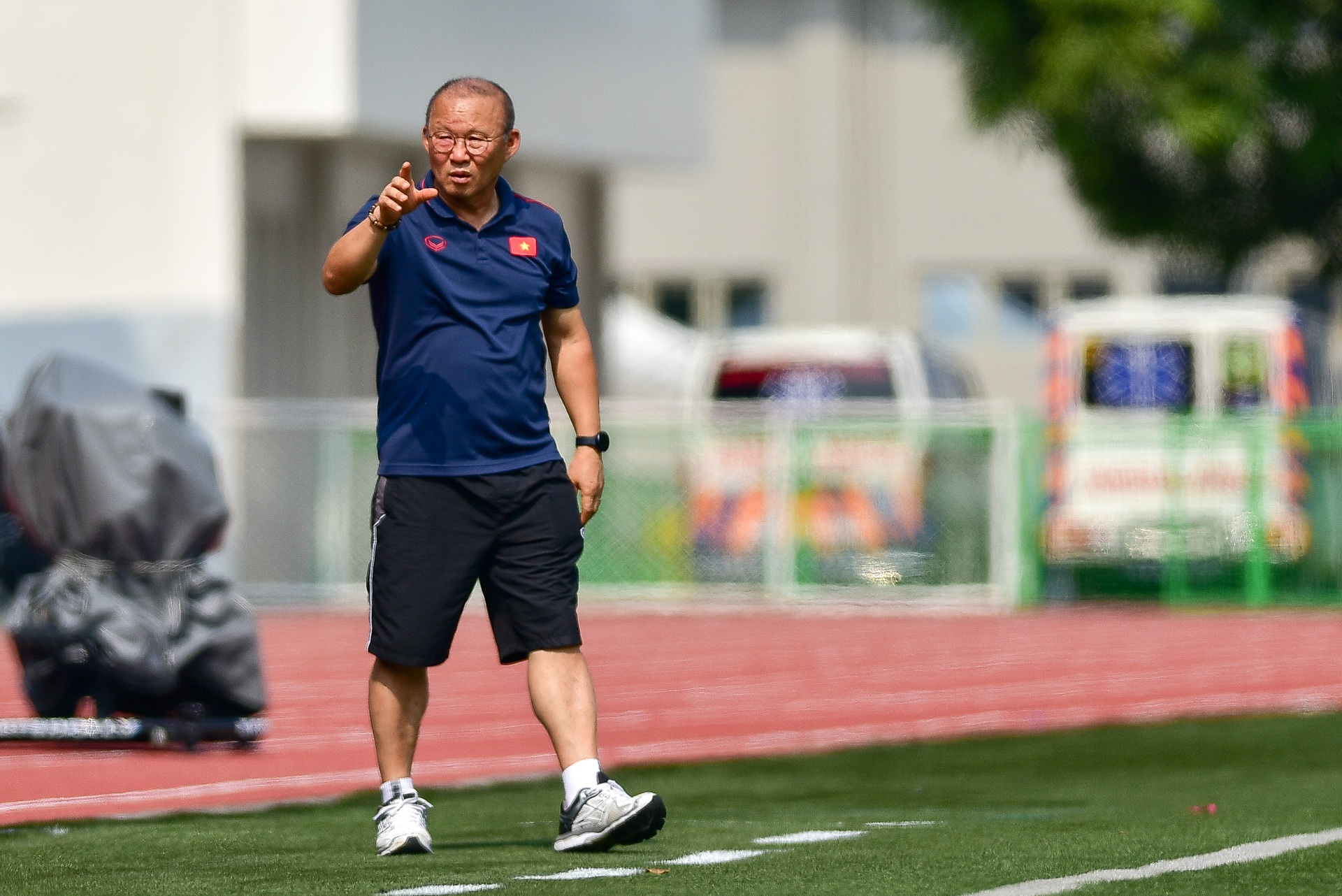 Quang Hải vẫn ra sân tập, HLV Park Hang Seo dặn dò riêng Thanh Thịnh - 4