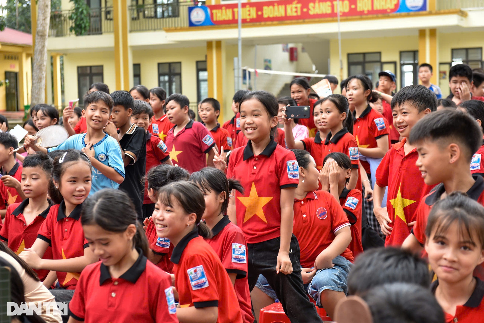 Tư vấn sơ cứu - phòng chống đuối nước cho 400 học sinh tỉnh Yên Bái - 6 Tư vấn sơ cứu - phòng chống đuối nước cho 400 học sinh tỉnh Yên Bái - 6