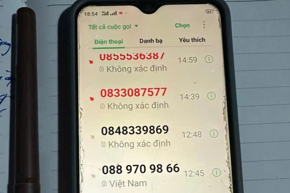 Người phụ nữ suýt mất 160 triệu đồng vì tin lời công an rởm - 2 Người phụ nữ suýt mất 160 triệu đồng vì tin lời công an rởm - 2