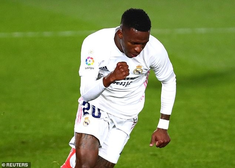 Hút chết trước Sociedad, Real Madrid kém Atletico 5 điểm - 3 Hút chết trước Sociedad, Real Madrid kém Atletico 5 điểm - 3
