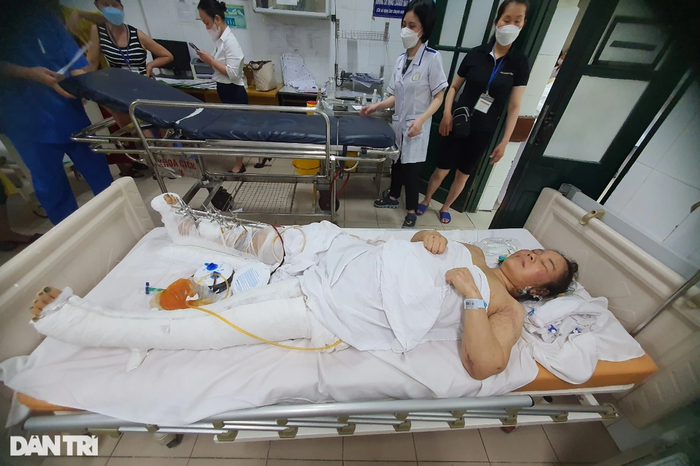 Nghiệt ngã số phận người phụ nữ bị tường gạch đổ đè lên người - 2 Nghiệt ngã số phận người phụ nữ bị tường gạch đổ đè lên người - 2