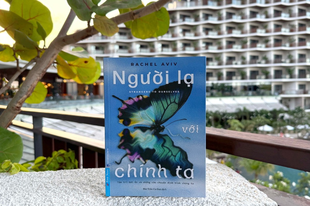 Người lạ với chính ta: Cuốn sách khiến ta nhìn lại cách hiểu về bản thân - 2 Người lạ với chính ta: Cuốn sách khiến ta nhìn lại cách hiểu về bản thân - 2