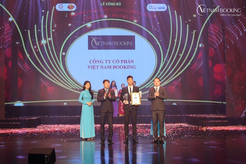 Vietnam Booking được vinh danh tại Lễ công bố “Thương hiệu Chất lượng Châu Á 2019 - Asia Quality Brands 2019” - 1 Vietnam Booking được vinh danh tại Lễ công bố “Thương hiệu Chất lượng Châu Á 2019 - Asia Quality Brands 2019” - 1