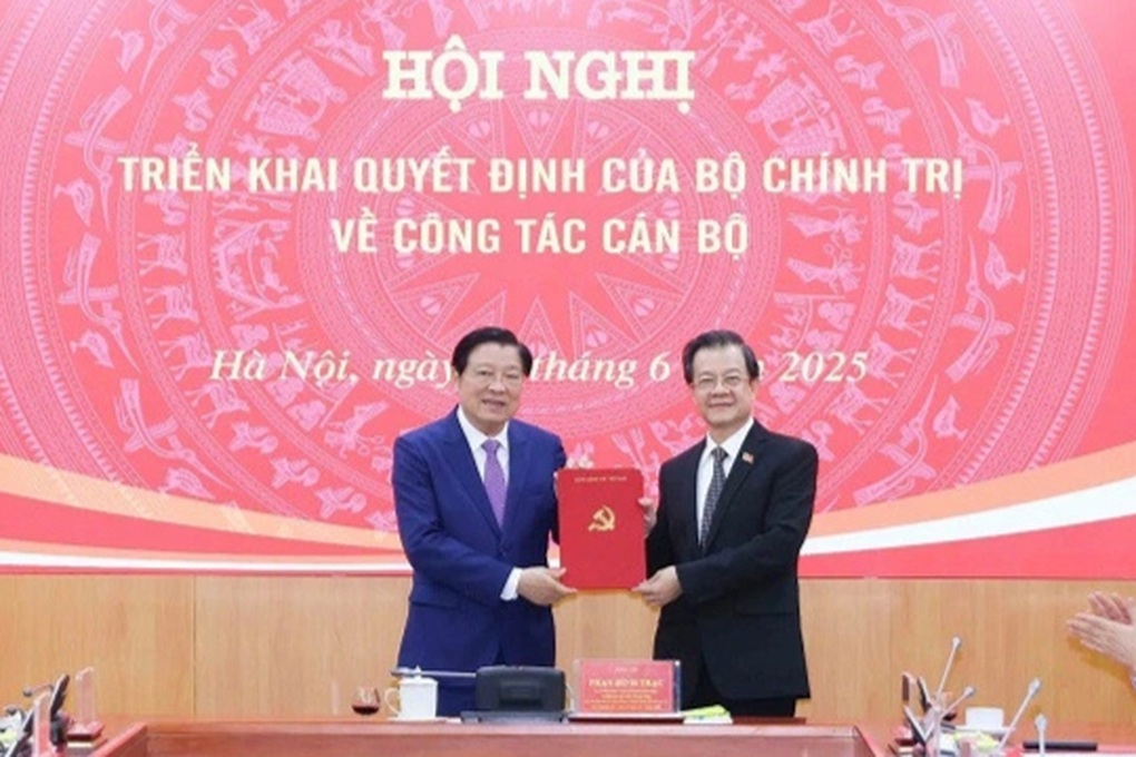 Những bí thư tỉnh, thành cũ được điều động về lại Trung ương - 2 Những bí thư tỉnh, thành cũ được điều động về lại Trung ương - 2