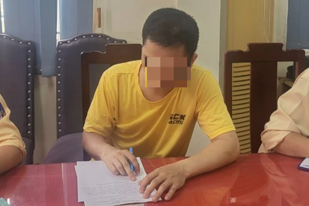 Tài xế phóng 210km/h trên cao tốc Mỹ Thuận - Cần Thơ để thể hiện với bạn bè - 1 Tài xế phóng 210km/h trên cao tốc Mỹ Thuận - Cần Thơ để thể hiện với bạn bè - 1