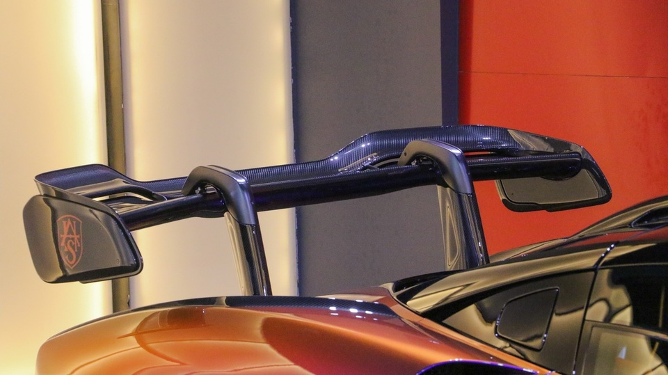 Bí ẩn một chiếc siêu xe McLaren Senna sơn đổi màu - 14 Bí ẩn một chiếc siêu xe McLaren Senna sơn đổi màu - 14