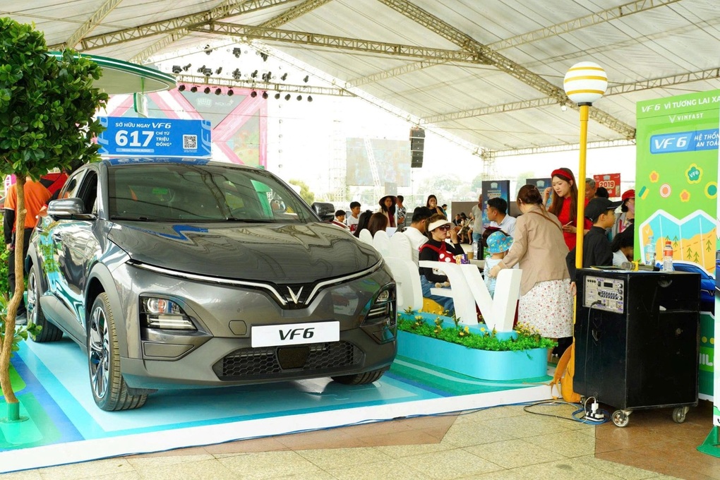 Khách Việt tăng mua ô tô điện, xe xăng giảm sức hút - 3