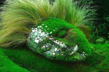 Tượng điêu khắc trong vườn Heligan