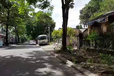 Hiện trạng khu Lục Bộ chỉ toàn nhà dân, công sở và hàng quán