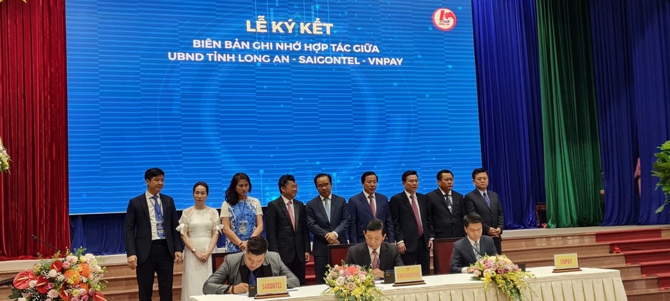 VNPAY hợp tác triển khai chính quyền điện tử tại Long An - 1 VNPAY hợp tác triển khai chính quyền điện tử tại Long An - 1