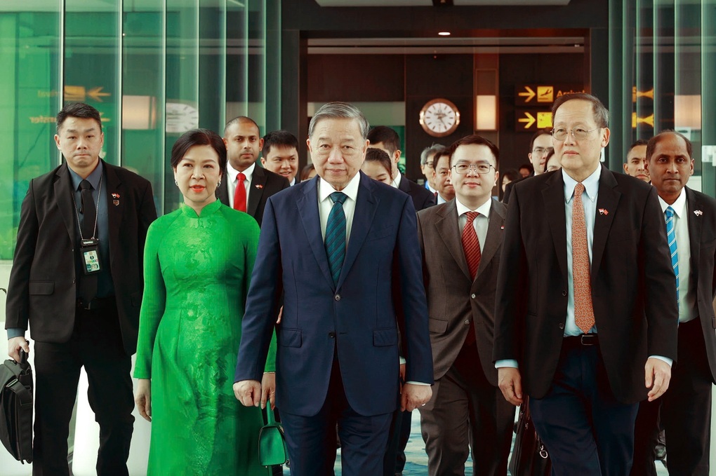 Tổng Bí thư Tô Lâm kết thúc tốt đẹp chuyến thăm chính thức Singapore - 1 Tổng Bí thư Tô Lâm kết thúc tốt đẹp chuyến thăm chính thức Singapore - 1