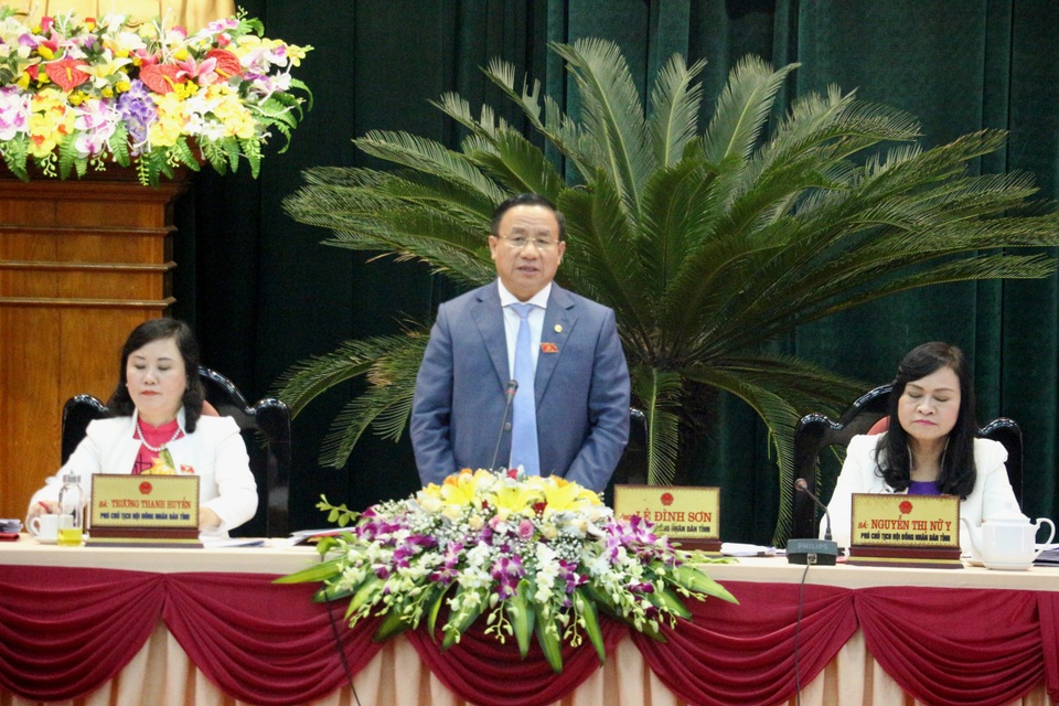 Bí thư Hà Tĩnh “nóng mặt” vì 6 tháng ngành tài nguyên không làm được việc gì! - 2 Bí thư Hà Tĩnh “nóng mặt” vì 6 tháng ngành tài nguyên không làm được việc gì! - 2