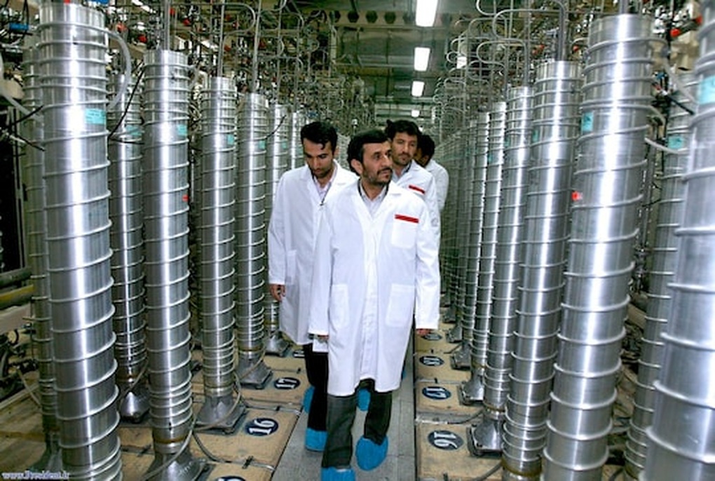 Mạng lưới pháo đài hạt nhân chìm trong núi, ẩn dưới đất của Iran - 2 Mạng lưới pháo đài hạt nhân chìm trong núi, ẩn dưới đất của Iran - 2